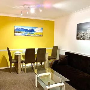 london-excel-2-bedrooms-reception-spacious-apartment.cambridgehotelsuk.com/
